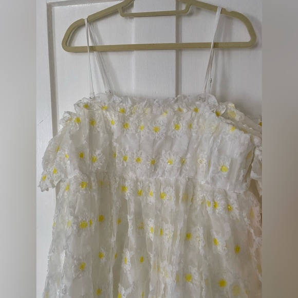 Unique Vintage Smak Parlor Babydoll Daisy Puff Sleeve Off-Shoulder Dress - Picture 9 of 10